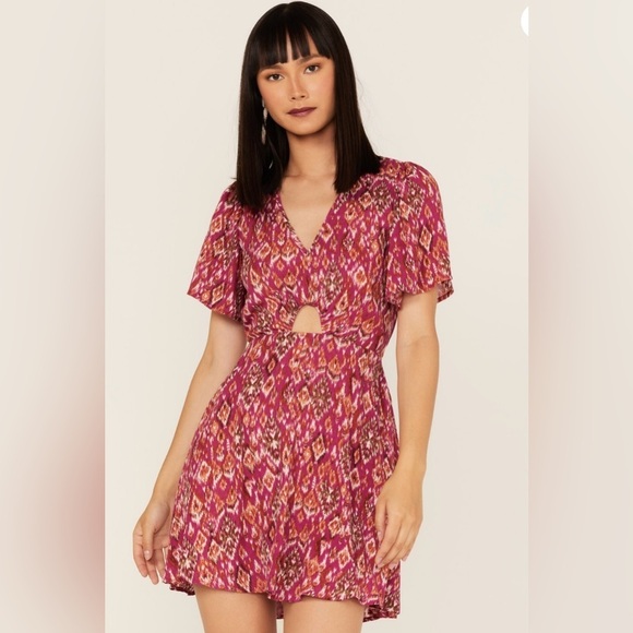 B.O.G. Collective BAND OF THE FREE WOMEN'S MYSTERY TO ME SHORT SLEEVE DRESS - Picture 3 of 12